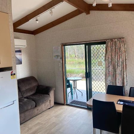 Victoria Lake Holiday Park シェパートン エクステリア 写真