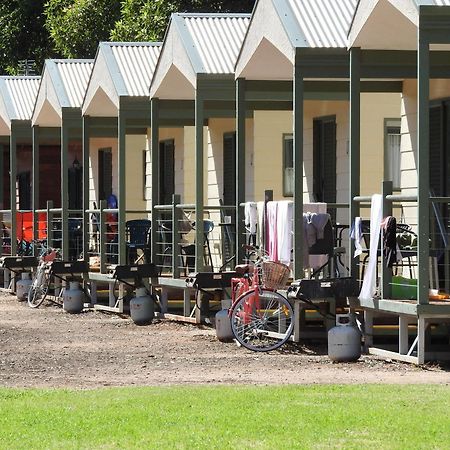 Victoria Lake Holiday Park シェパートン エクステリア 写真