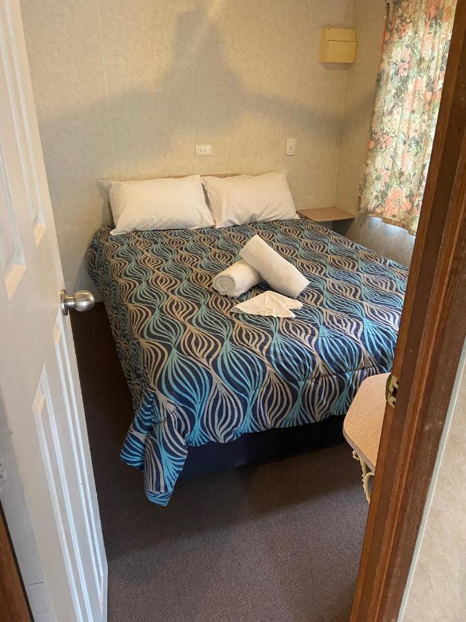 Victoria Lake Holiday Park シェパートン エクステリア 写真