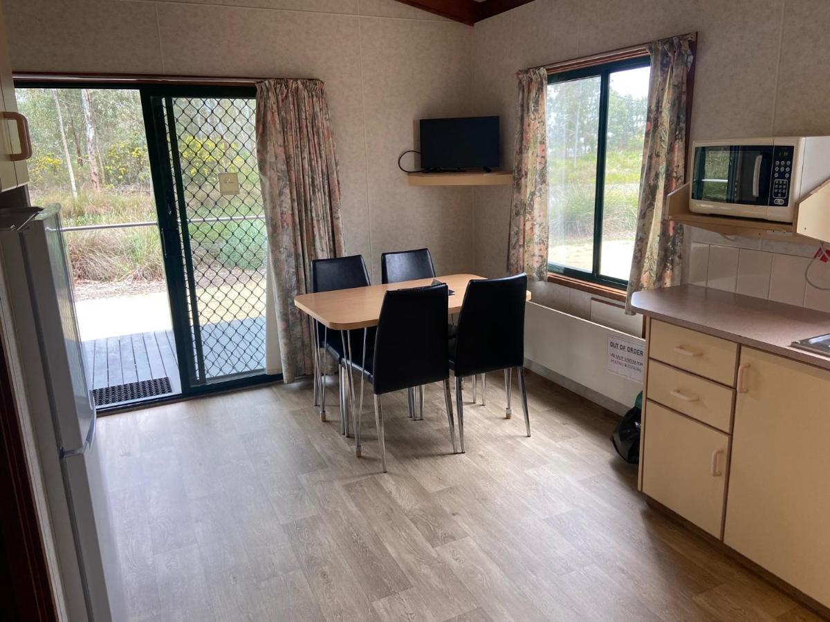 Victoria Lake Holiday Park シェパートン エクステリア 写真