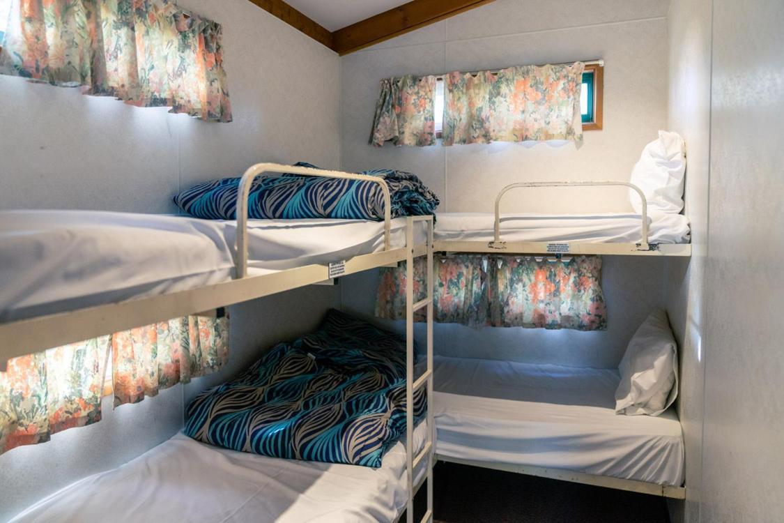 Victoria Lake Holiday Park シェパートン エクステリア 写真