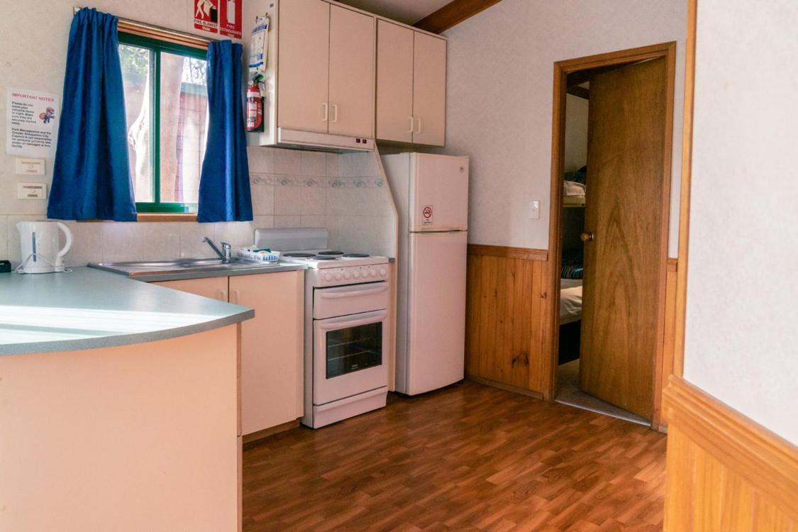 Victoria Lake Holiday Park シェパートン エクステリア 写真
