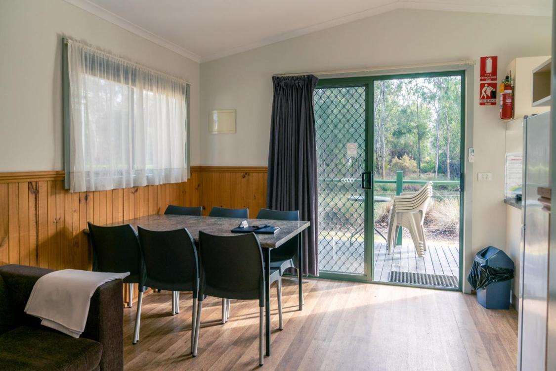 Victoria Lake Holiday Park シェパートン エクステリア 写真